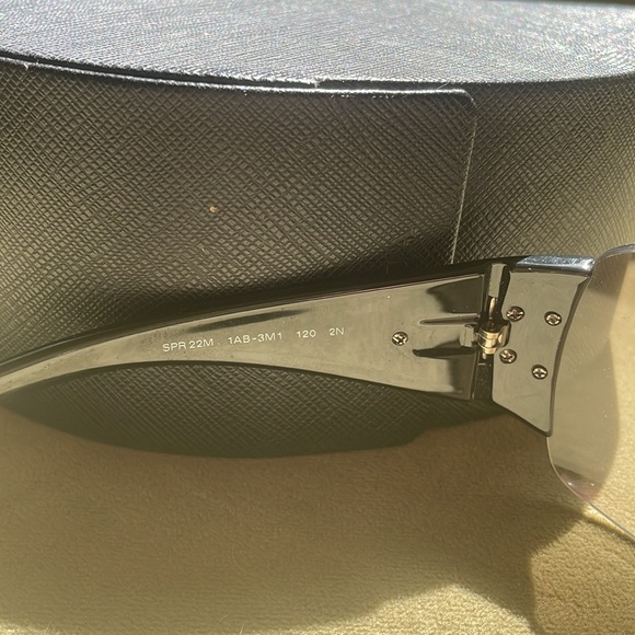Authentic Prada sunglasses. Never worn. Rimless, with case - Picture 5 of 6